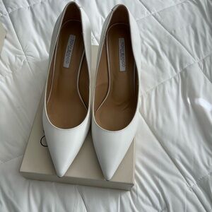 Tony Bianco Elegant Cream Heels Never Worn